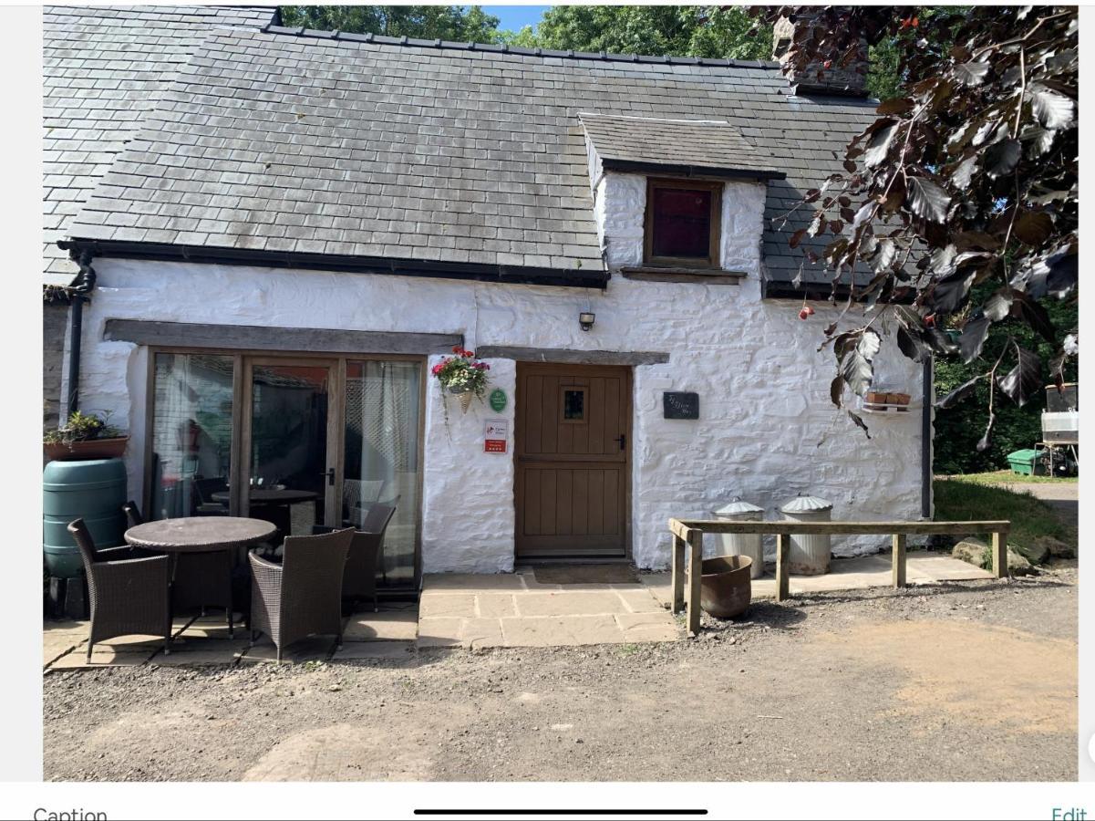 Ty Fferm Hen, Ancient Farmhouse, Coity Bach Talybont-on-Usk Zewnętrze zdjęcie