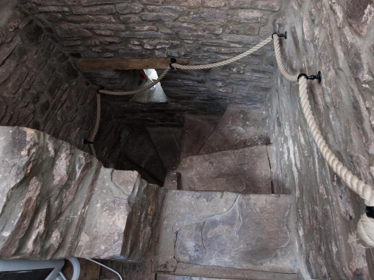 Ty Fferm Hen, Ancient Farmhouse, Coity Bach Talybont-on-Usk Zewnętrze zdjęcie